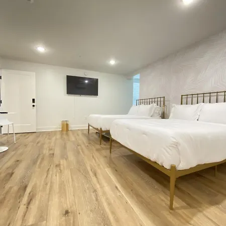 Tropical Springs Studio Apartment Two Queen Beds Galveston Exterior photo